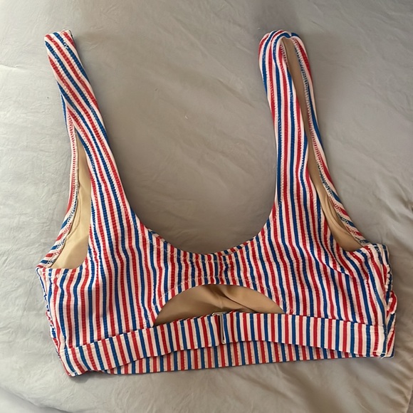 RED WHITE & BLUE 🇺🇸 Old Navy Bikini top - Picture 2 of 3